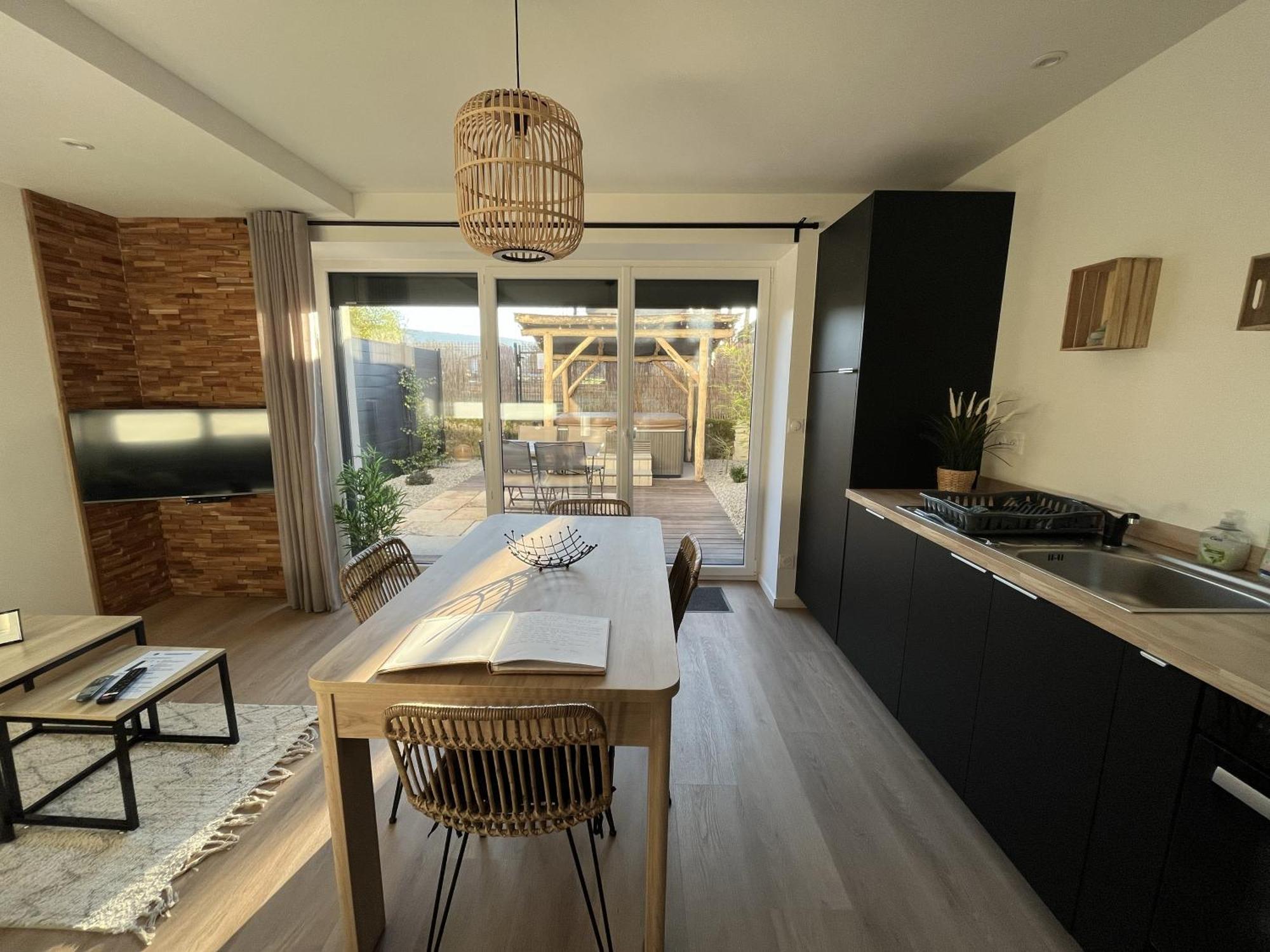 Sejour Detente - Appart'Hotel N 1 Avec Jaccuzi, Piscine Et Petit-Dejeuner Chouzelot Exteriör bild