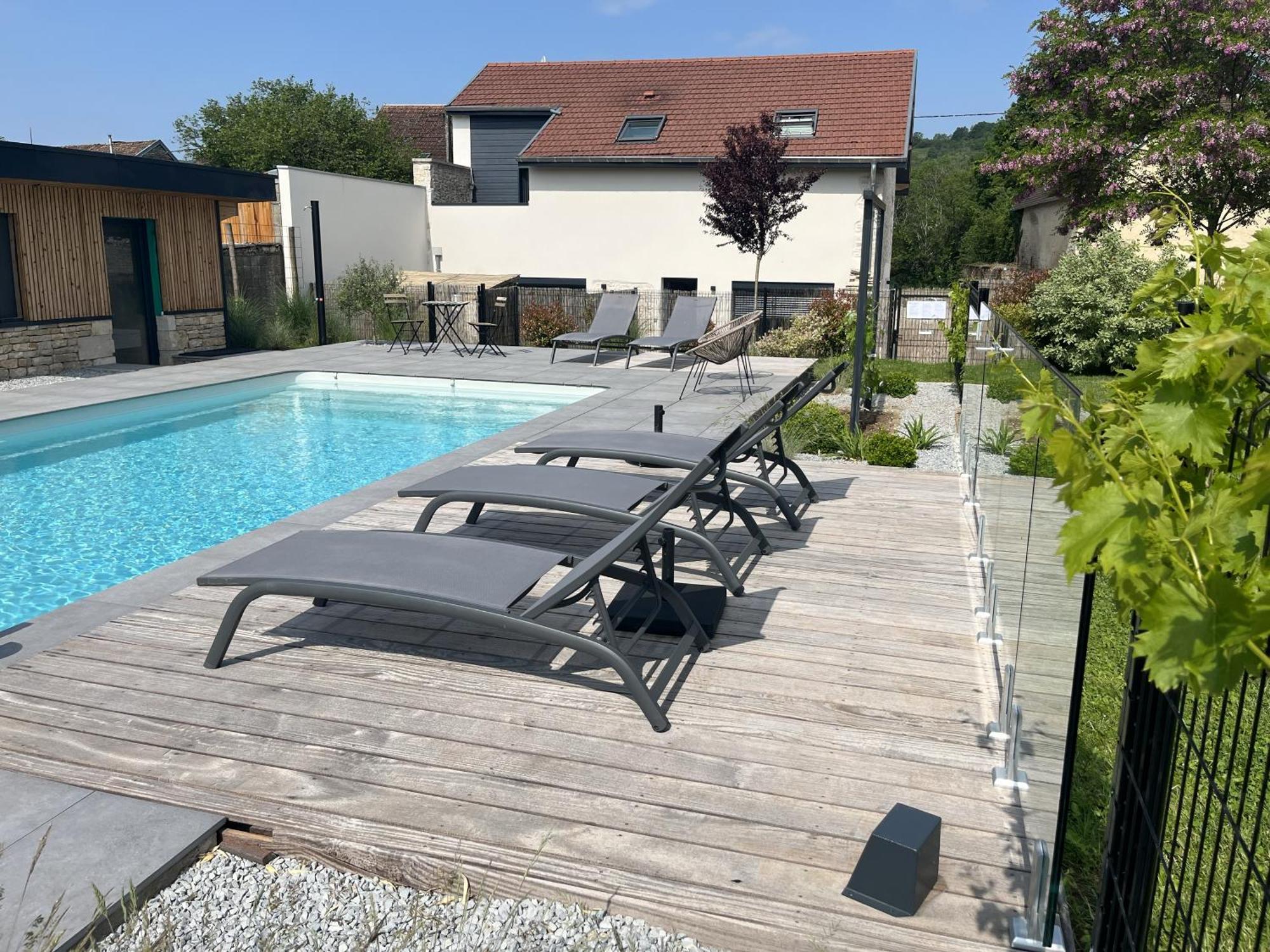 Sejour Detente - Appart'Hotel N 1 Avec Jaccuzi, Piscine Et Petit-Dejeuner Chouzelot Exteriör bild